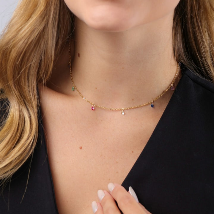 Colar Amarílis Dourado Chocker Pontos de Luz Coloridos Cristais