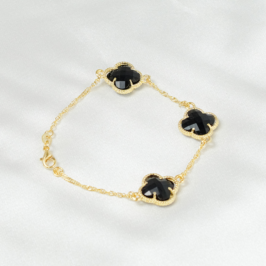 Pulseira Emeline Dourada Trevos Zircônia Preta