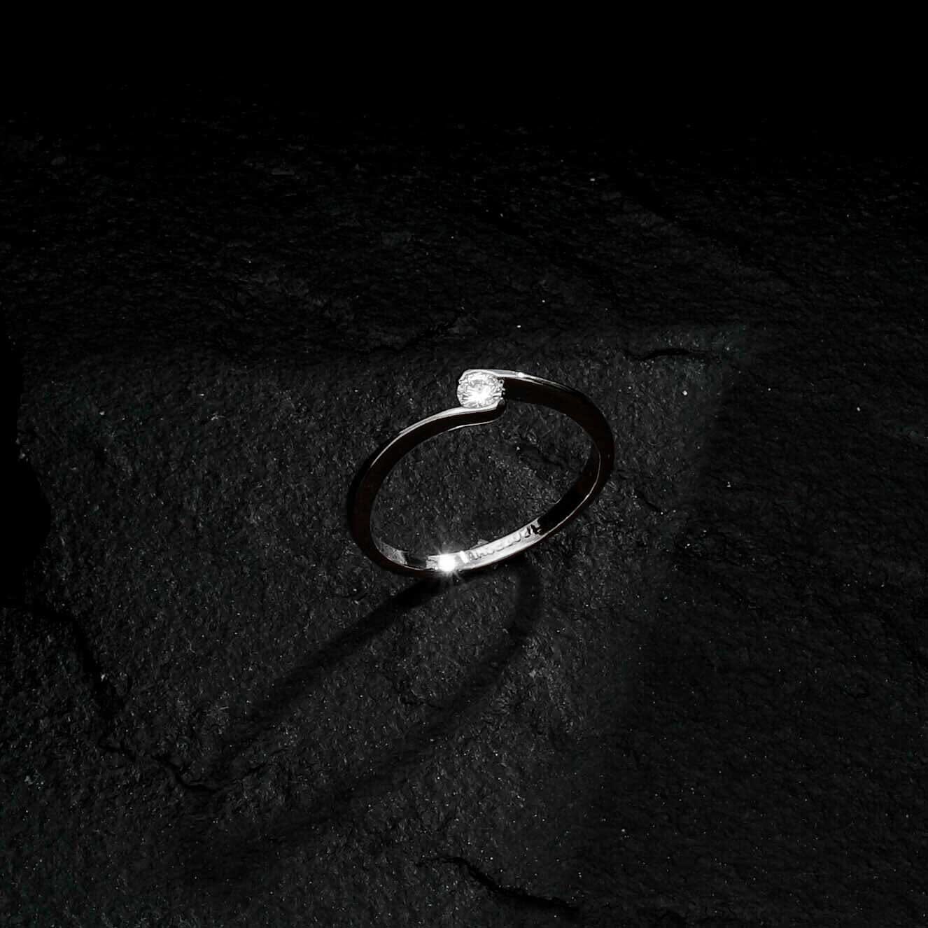 Anel Prateado Solitário Ponto de Luz Zircônia Anéis Hub Joias