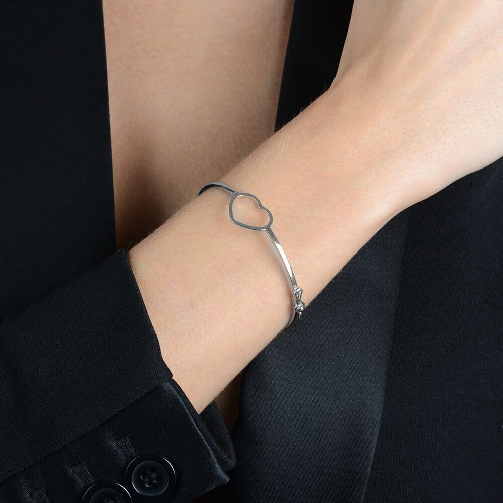 Bracelete Prateado de Coração Pulseiras Hub Joias