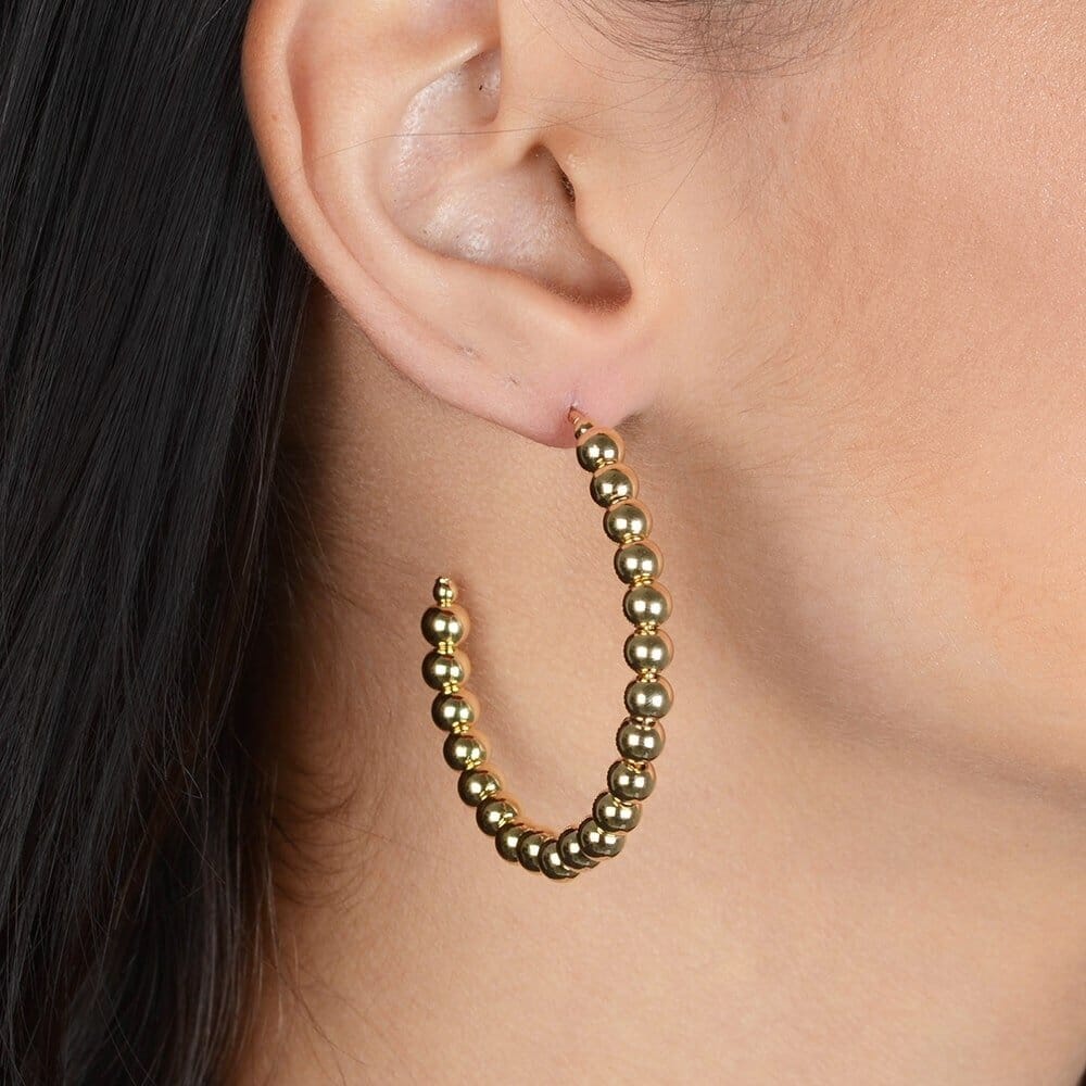 Brinco Dourado de Argola Cravejado de Bolas Brincos Hub Joias