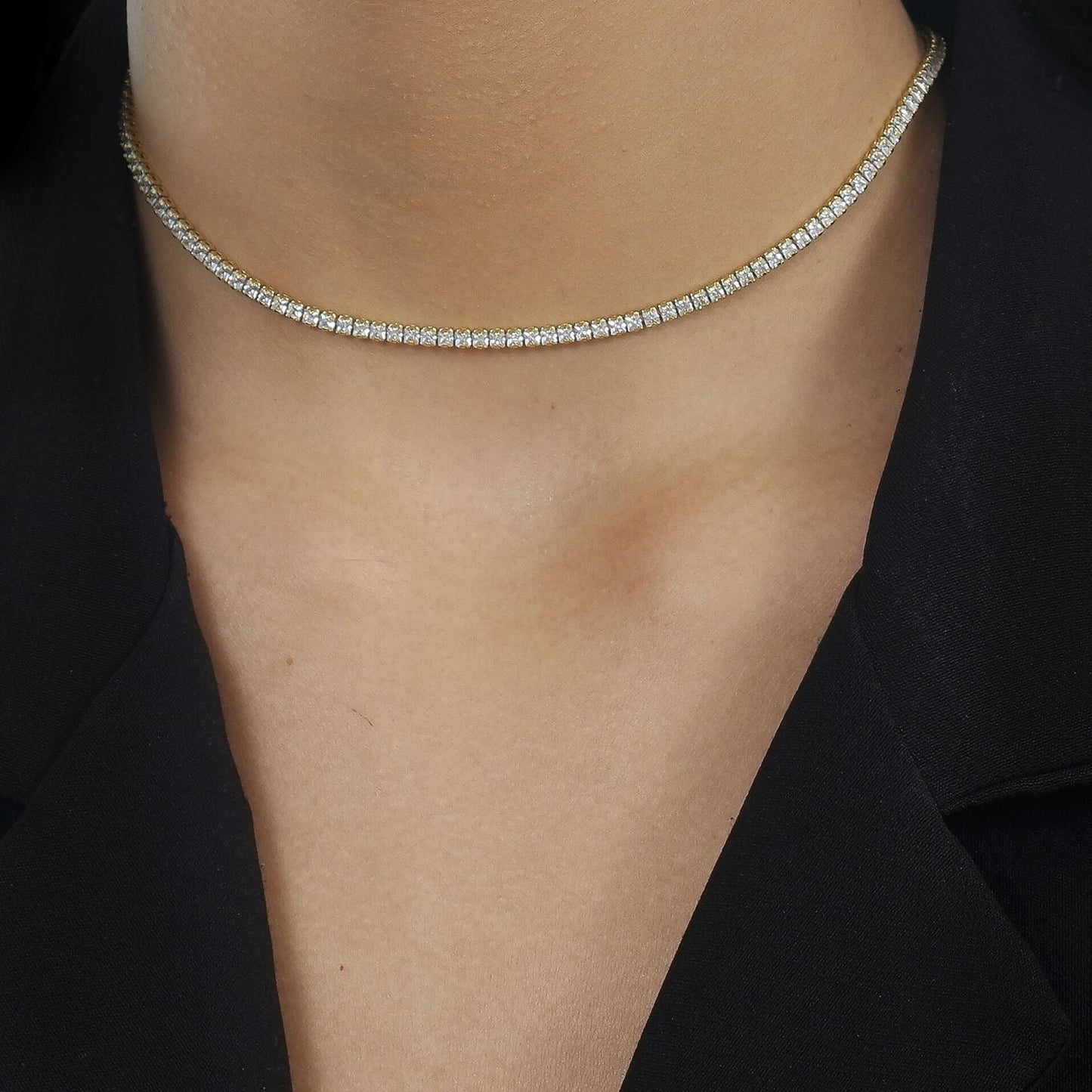 Colar Dourado Chocker Riviera Pedras Brancas Colares Hub Joias