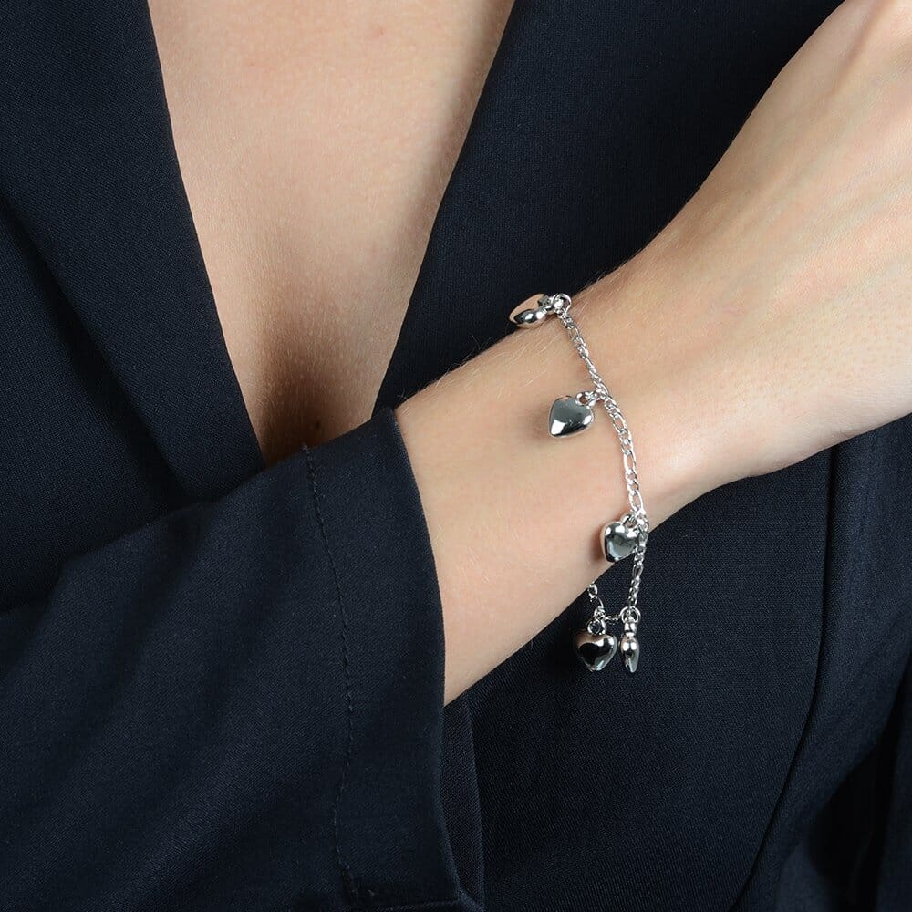Pulseira Prateada com Pingentes de Coração Pulseiras Hub Joias