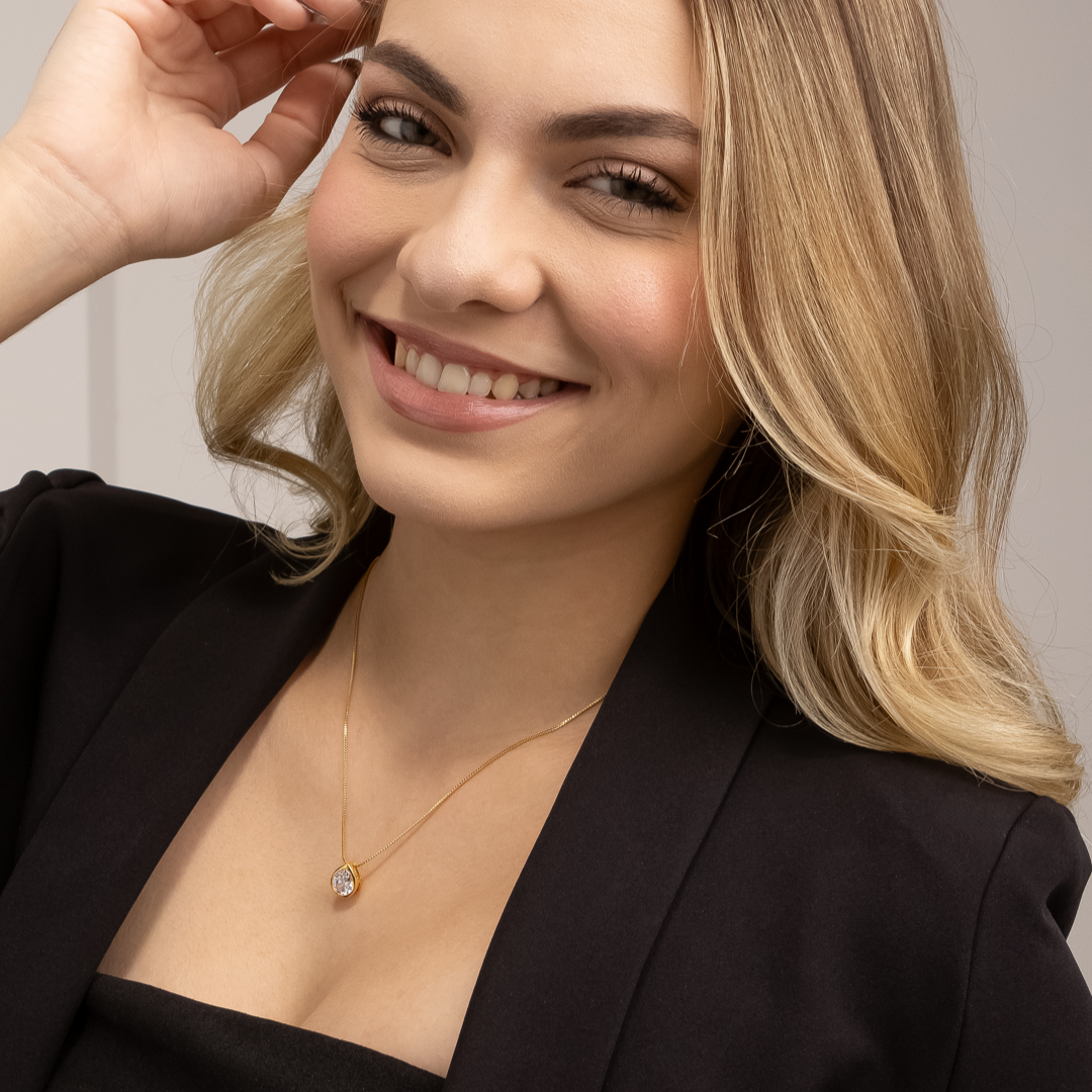 Colar Bianna Dourado de Gota em Zircônia