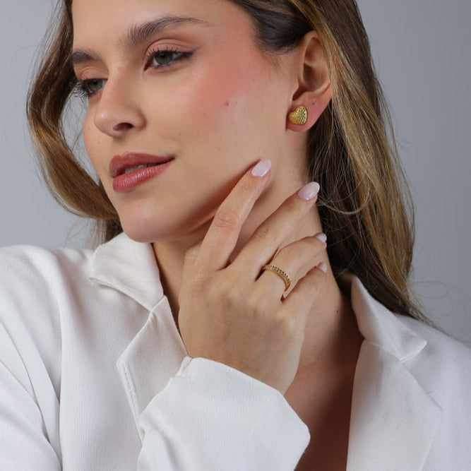 Anel Flora Dourado Aparador de Aliança Cravejado de Zircônia - Fonttani