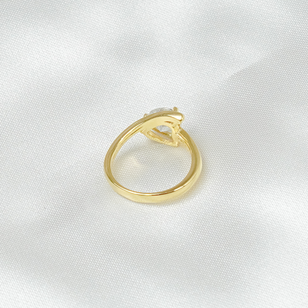 Anel Helena Dourado Solitário Coração em Zircônia - Fonttani
