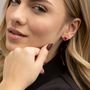 Brinco Charlotte Dourado de Pedra Natural Vermelha com Zircônia - Fonttani
