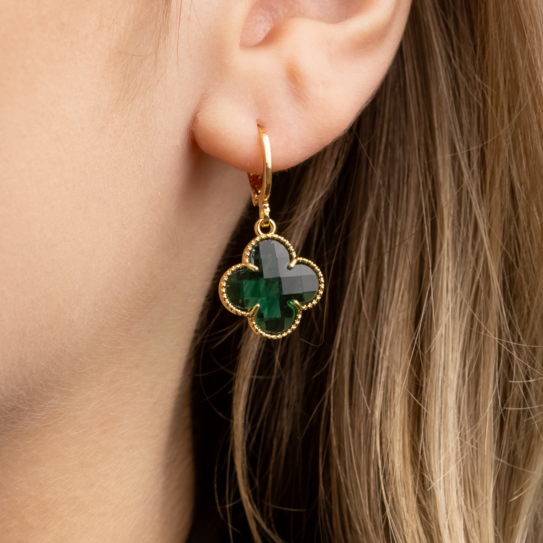 Brinco Emeline Dourado de Trevo com Zircônia Verde - Fonttani