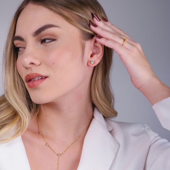 Brinco Joana Dourado Ponto de Luz em Zircônia - Fonttani