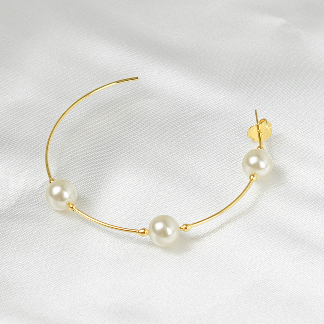 Brinco Millena Dourado de Argola Grande Com Pérolas - Fonttani