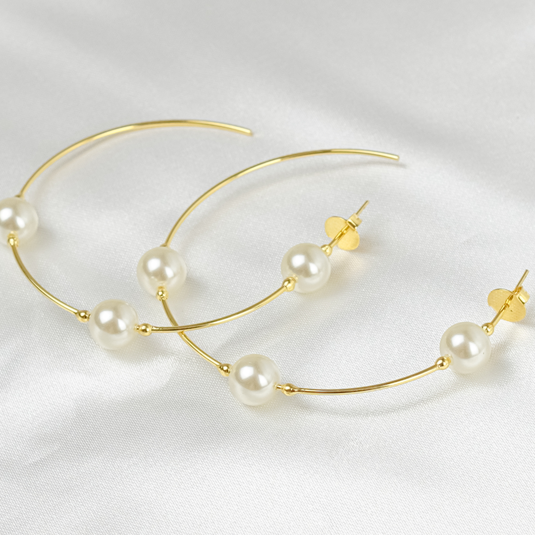 Brinco Millena Dourado de Argola Grande Com Pérolas - Fonttani