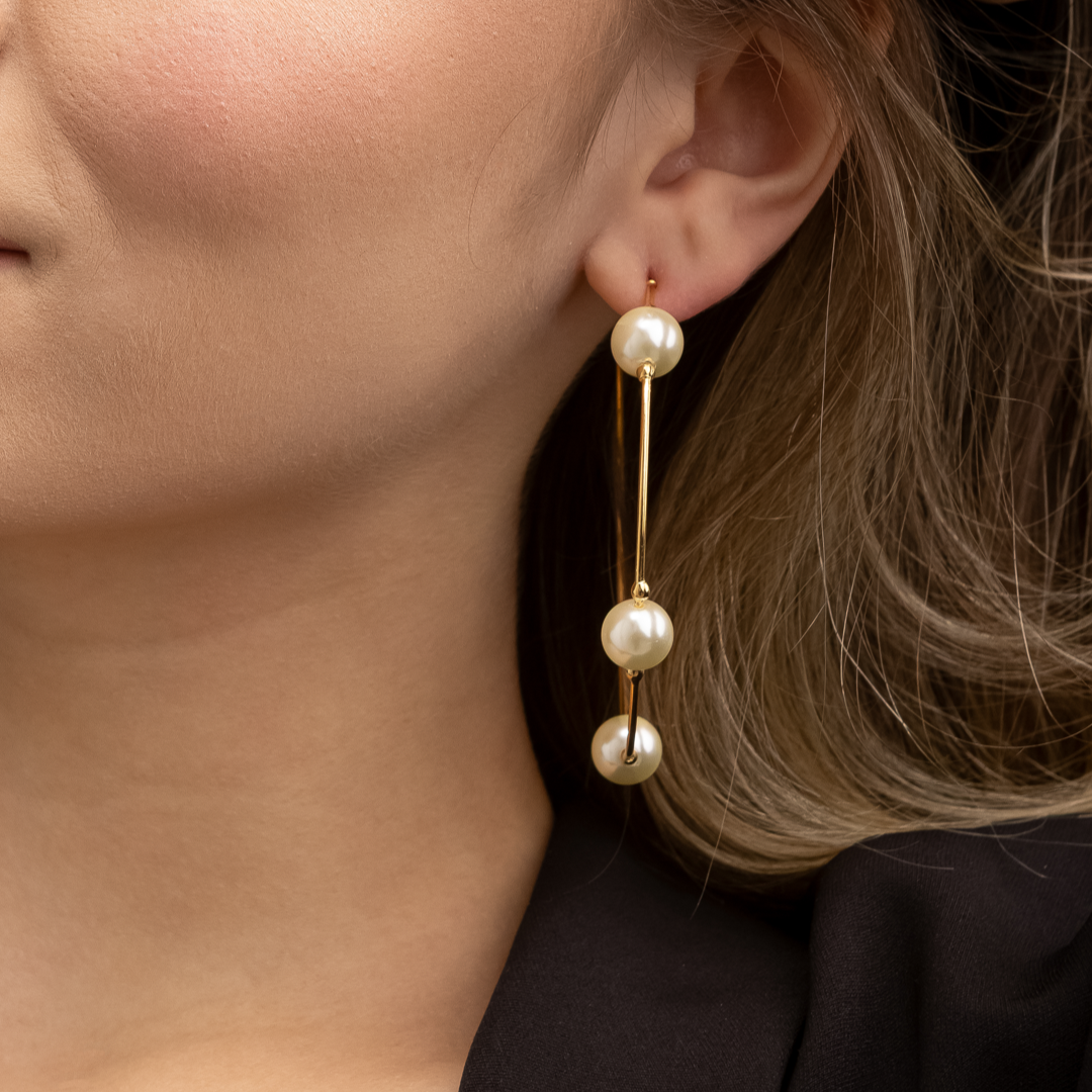 Brinco Millena Dourado de Argola Grande Com Pérolas - Fonttani