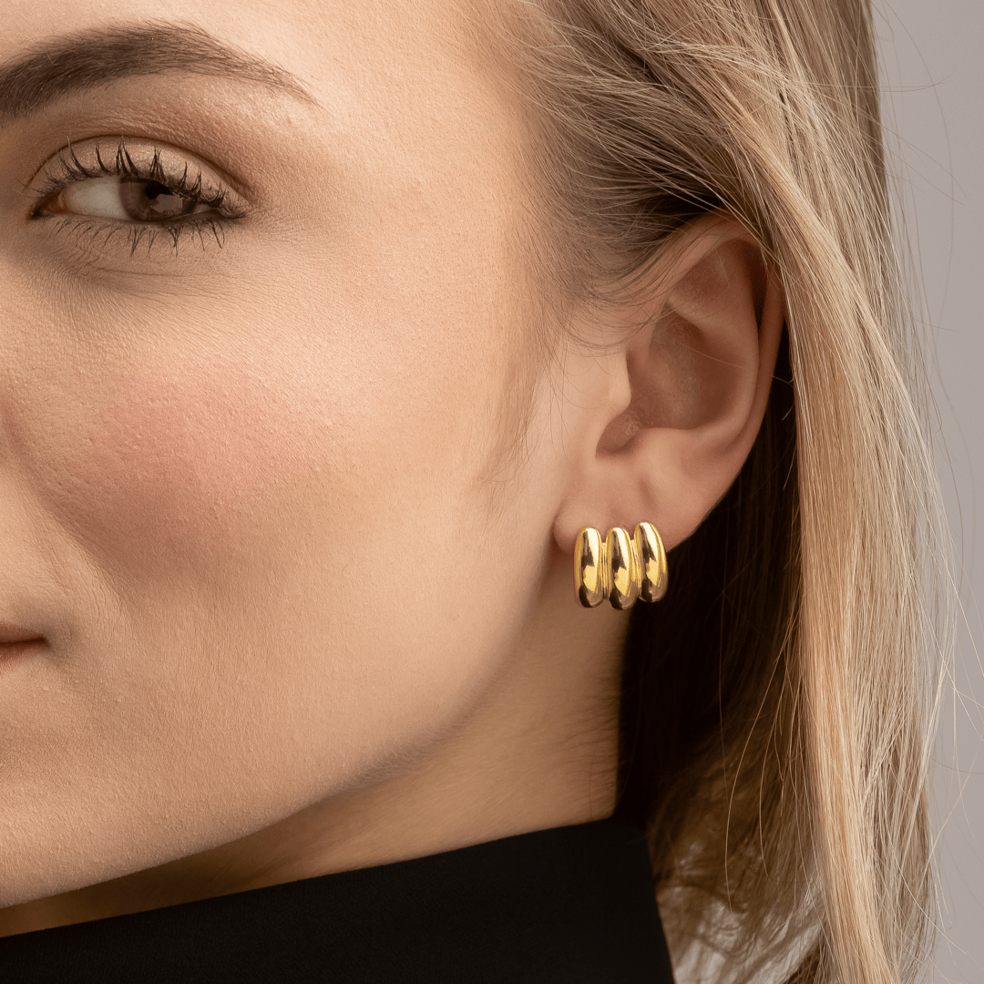 Brinco Mirella Dourado Concha Três Argolas - Fonttani