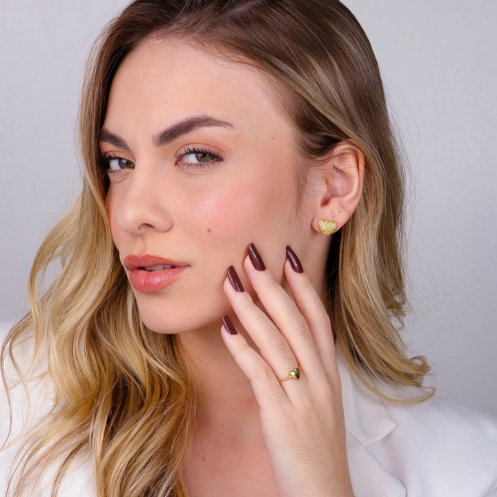 Brinco Tati Dourado de Coração Irregular - Fonttani