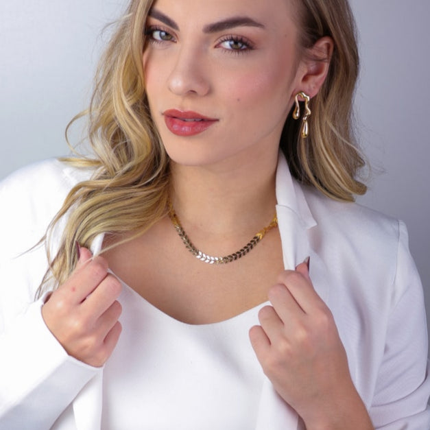 Colar Anabella Dourado Chocker de Seta - Fonttani