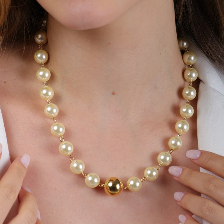 Colar Bali Dourado de Pérolas e Bola - Fonttani