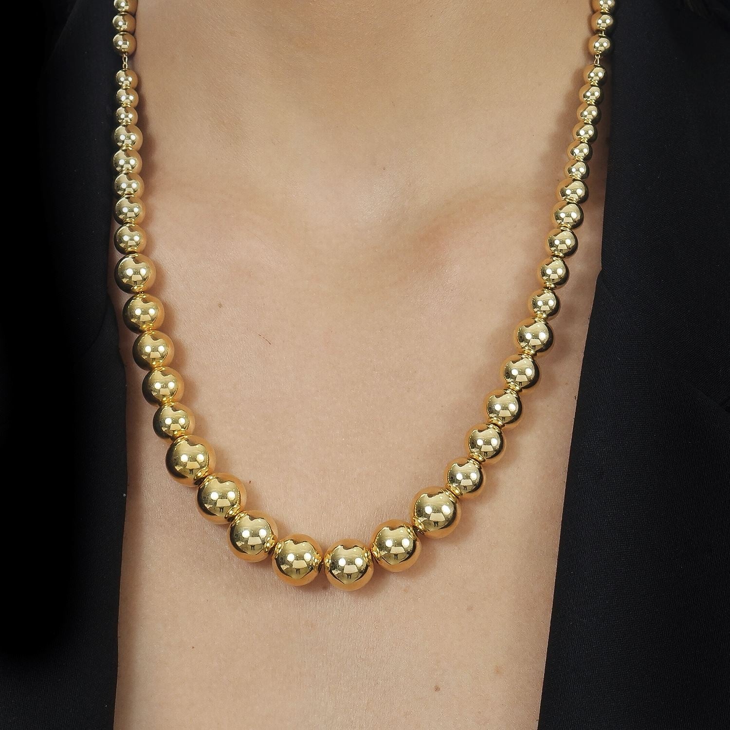 Colar Célia Dourado de Bolas Crescentes - Fonttani