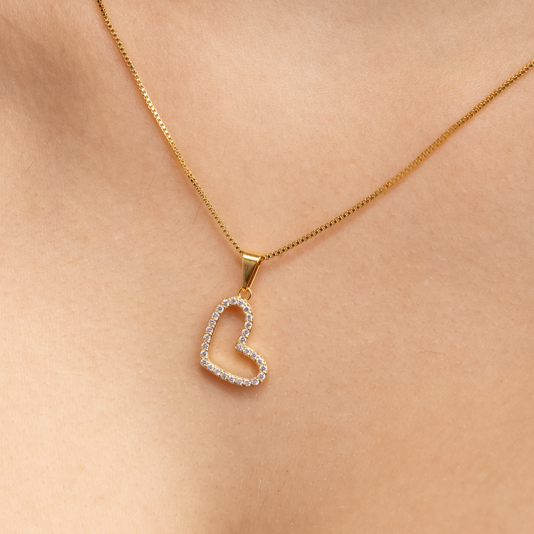 Colar Charming Dourado de Coração Irregular Vazado com Zircônia - Fonttani