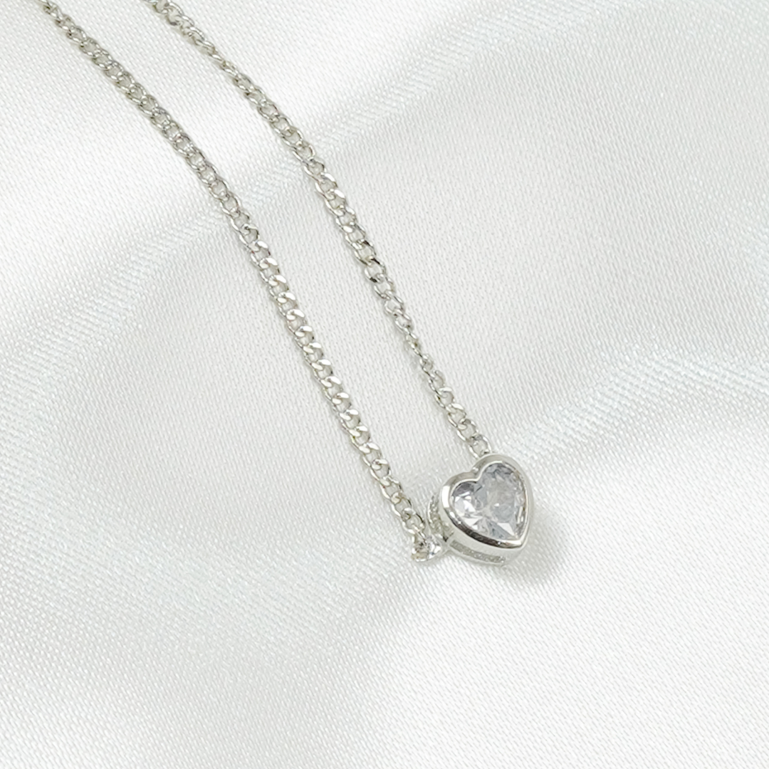 Pulseira Carly Prateada com Pedra de Coração em Zircônia - Fonttani