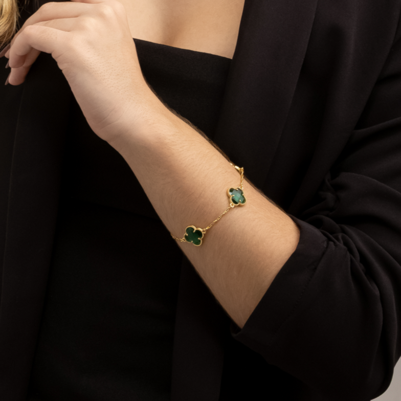 Pulseira Emeline Dourada Trevos Zircônia Verde - Fonttani